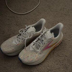 Brooks shoes